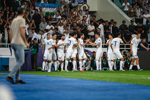 中亞狼崛起!2026世足烏茲別克如何靠蘇聯體系+現代青訓首闖正賽? 2 烏茲別克球隊的緊密防線令許多強隊感到困擾