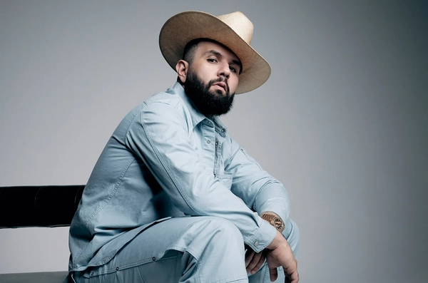 Carín León作品帶有墨西哥曲風的強烈節奏感